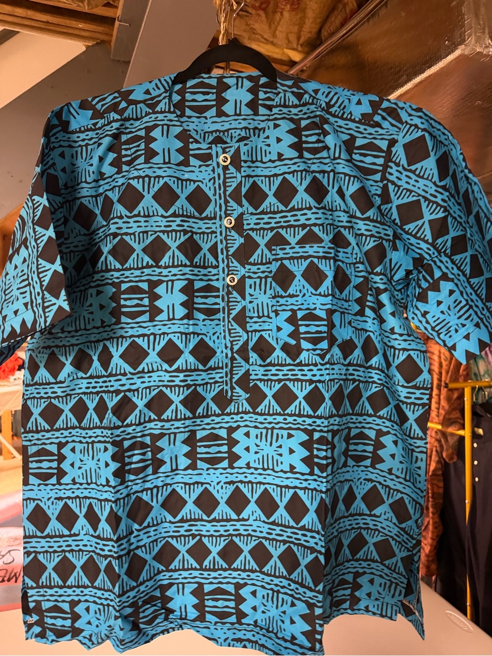 Men's Casual Button-Down Shirt in Turquoise & Black Geometric Print